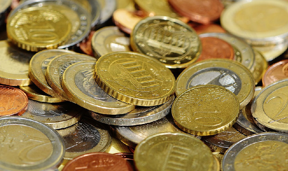 如何利用外网赚钱？学生党/宝妈零成本8种靠谱方案（2025实操版）